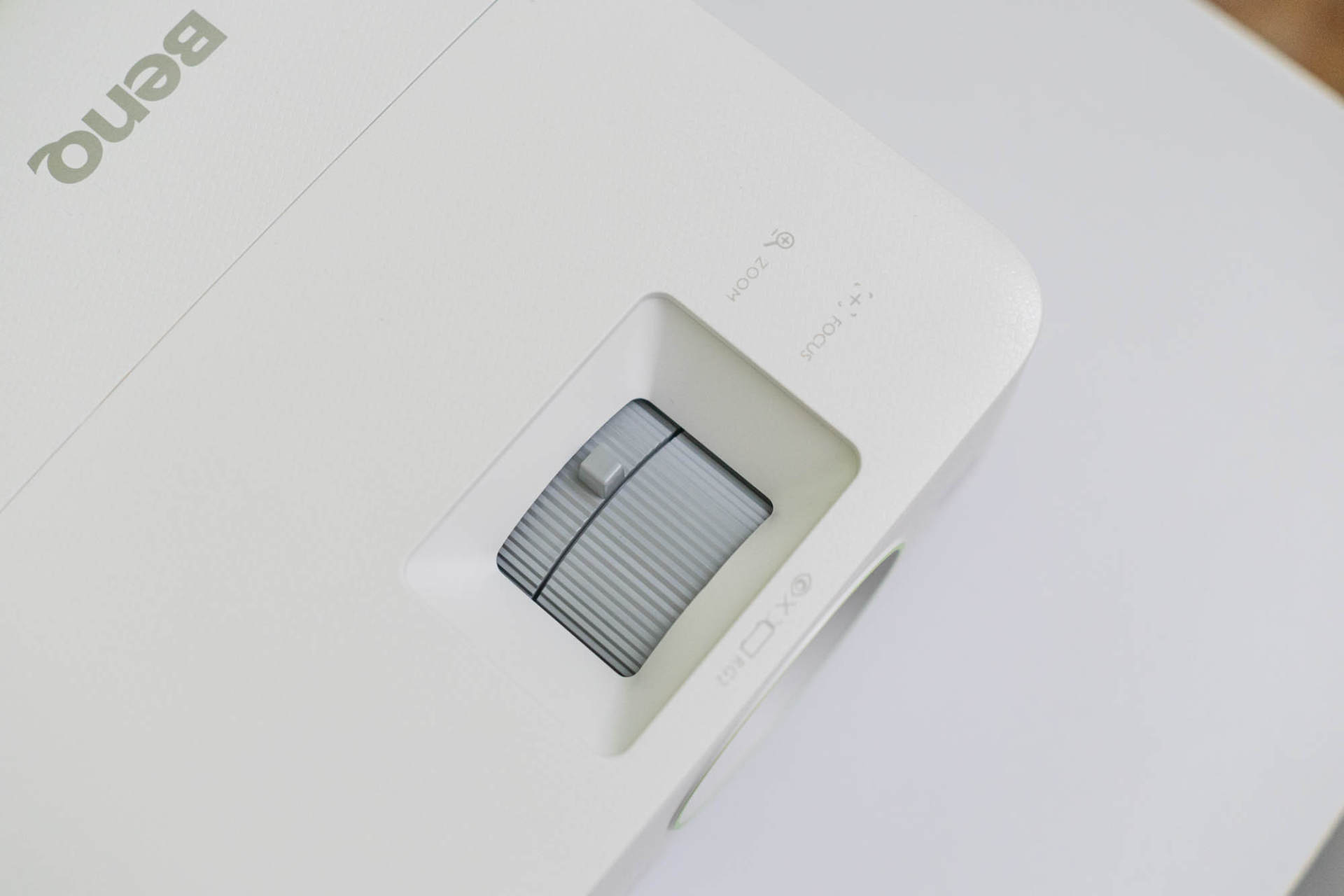 明基推出商务智能宽屏超清新旗舰明基E590投影仪评测