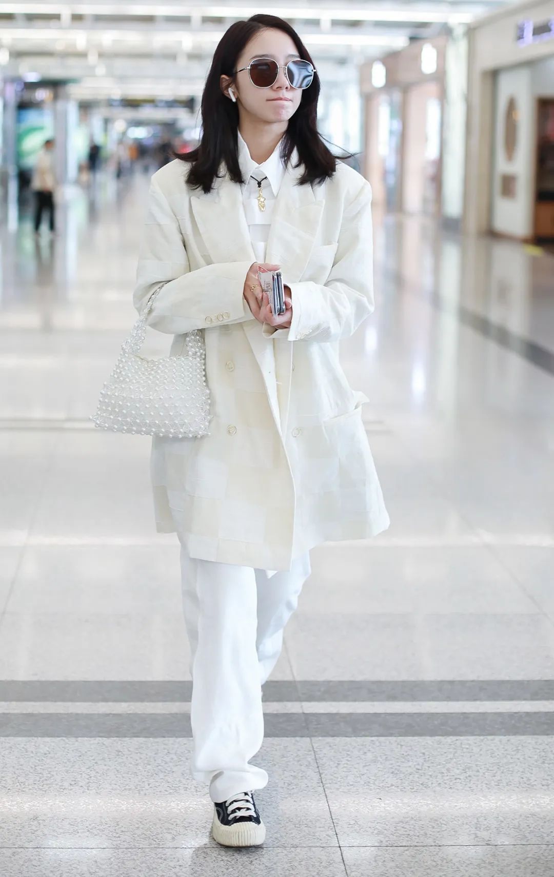 鞋柜留什么鞋子好看又实用,夏天的家薄鞋柜