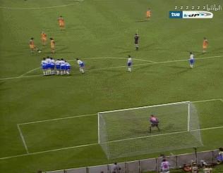 足坛史上十大门将进球,巴西踢任意球的门将