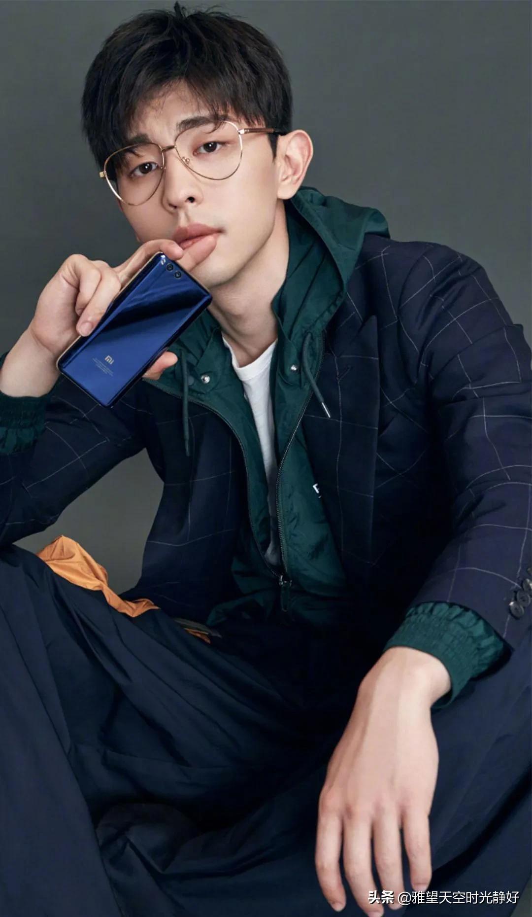 盘点国内男明星眼镜杀高清写真照斯文帅气沉稳内敛雅致贵气