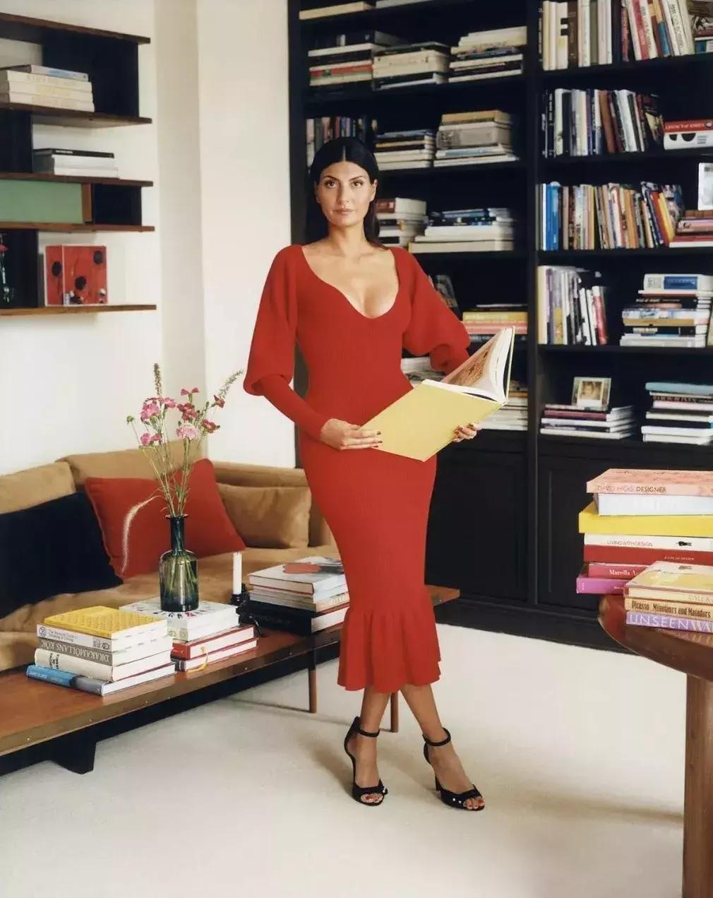 微胖胸大穿紧身衣服好看吗,微胖胸大应该怎么穿衣服