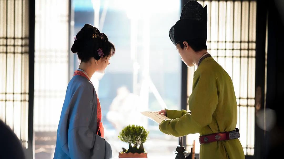 小孩子说你脚臭你该怎么怼,当众吐槽女生脚臭被骂惨