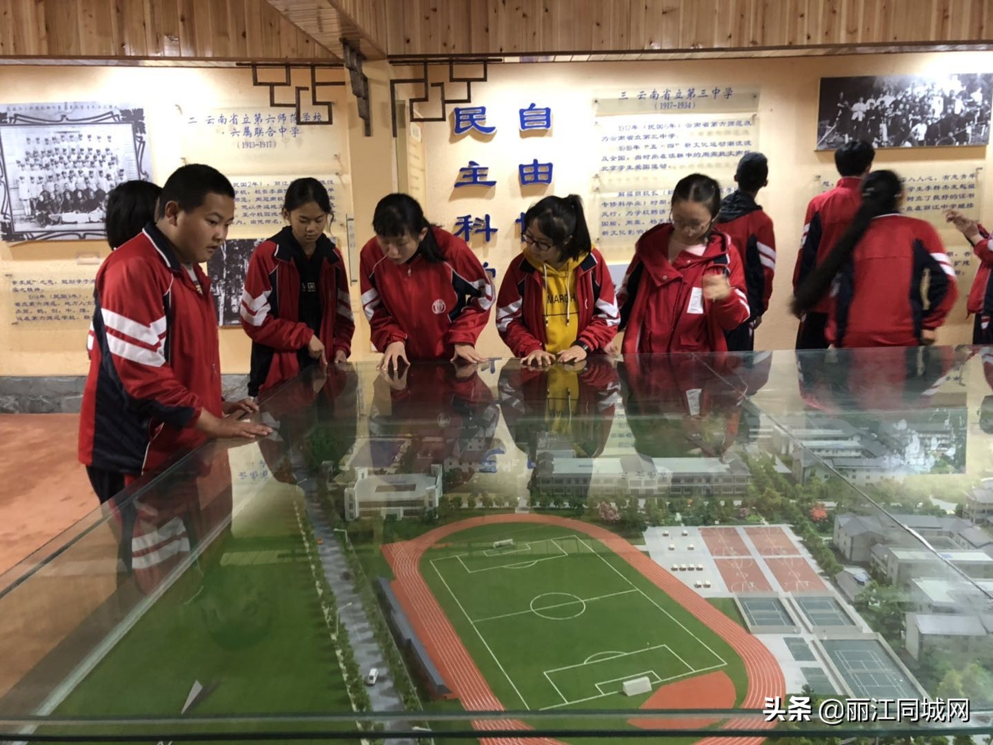 丽江最具文化底蕴的校园书店开业了！建于清末丽江府中学堂旧址