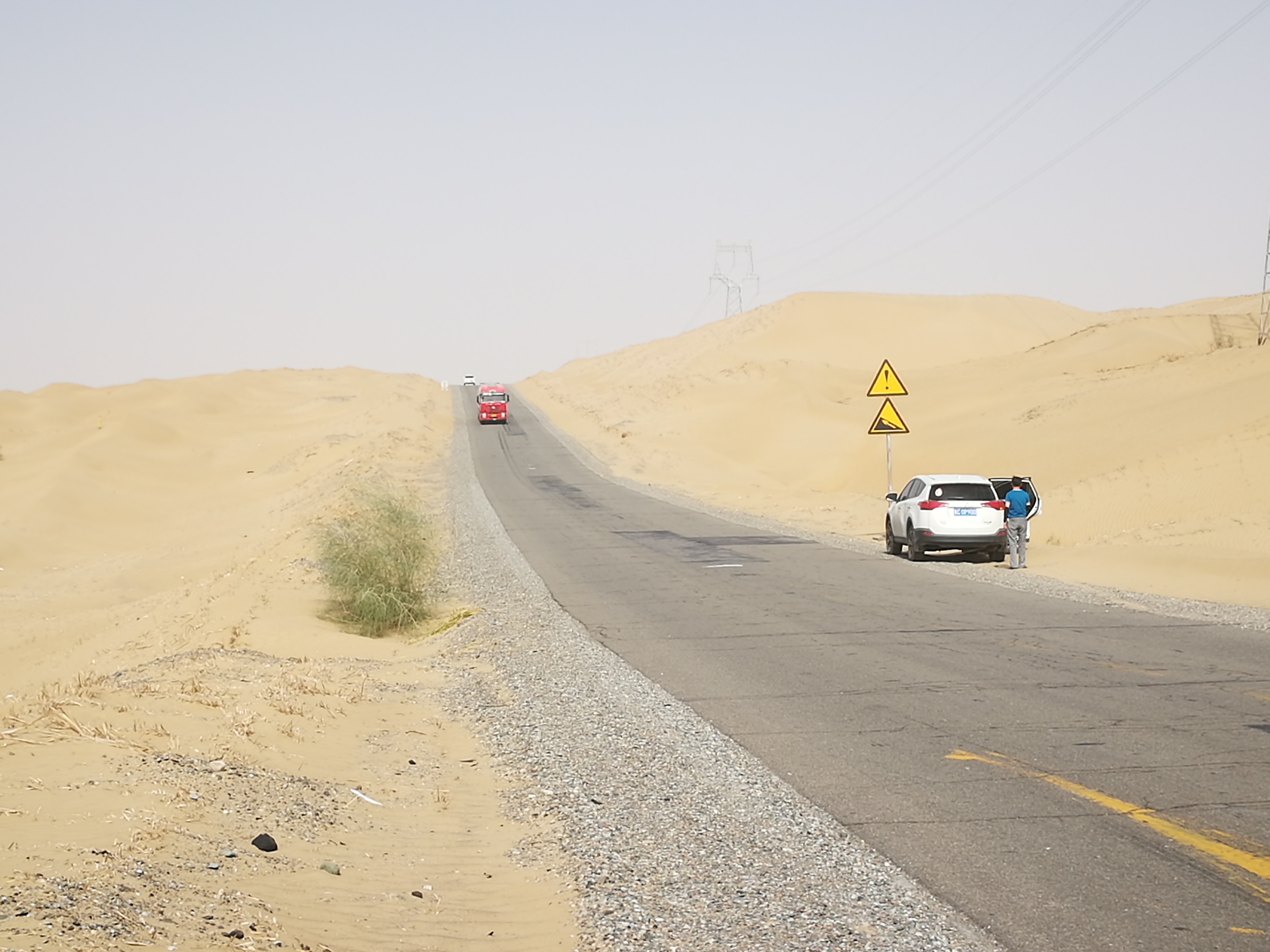 13000公里新手独驾*疆新**日记第23天——塔克拉玛干沙漠陷车自救