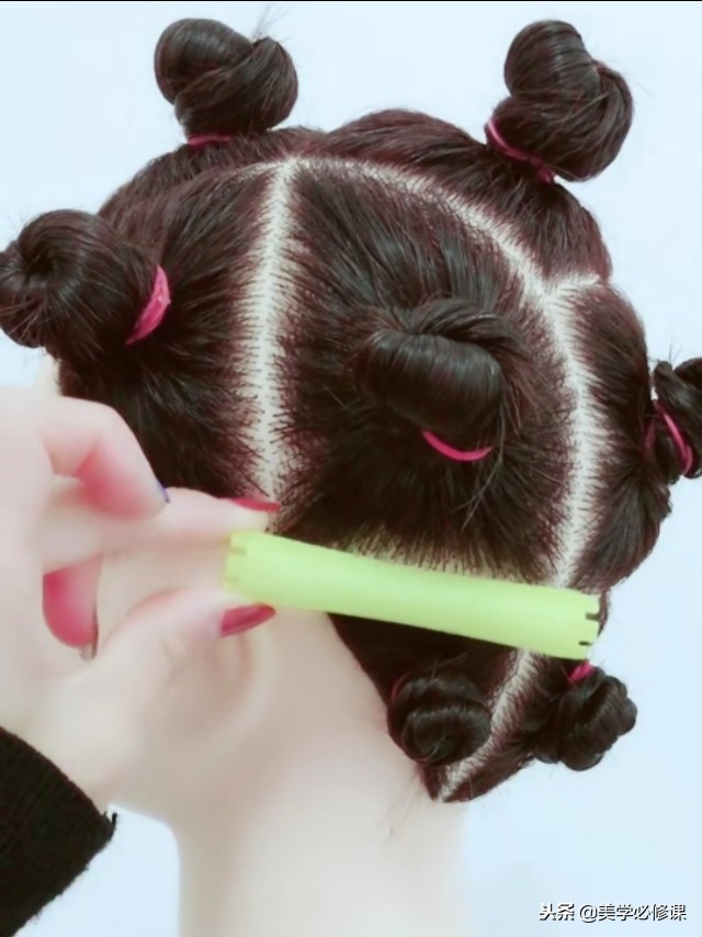 烫发基础分区详细教学,烫发卷杠子如何分区