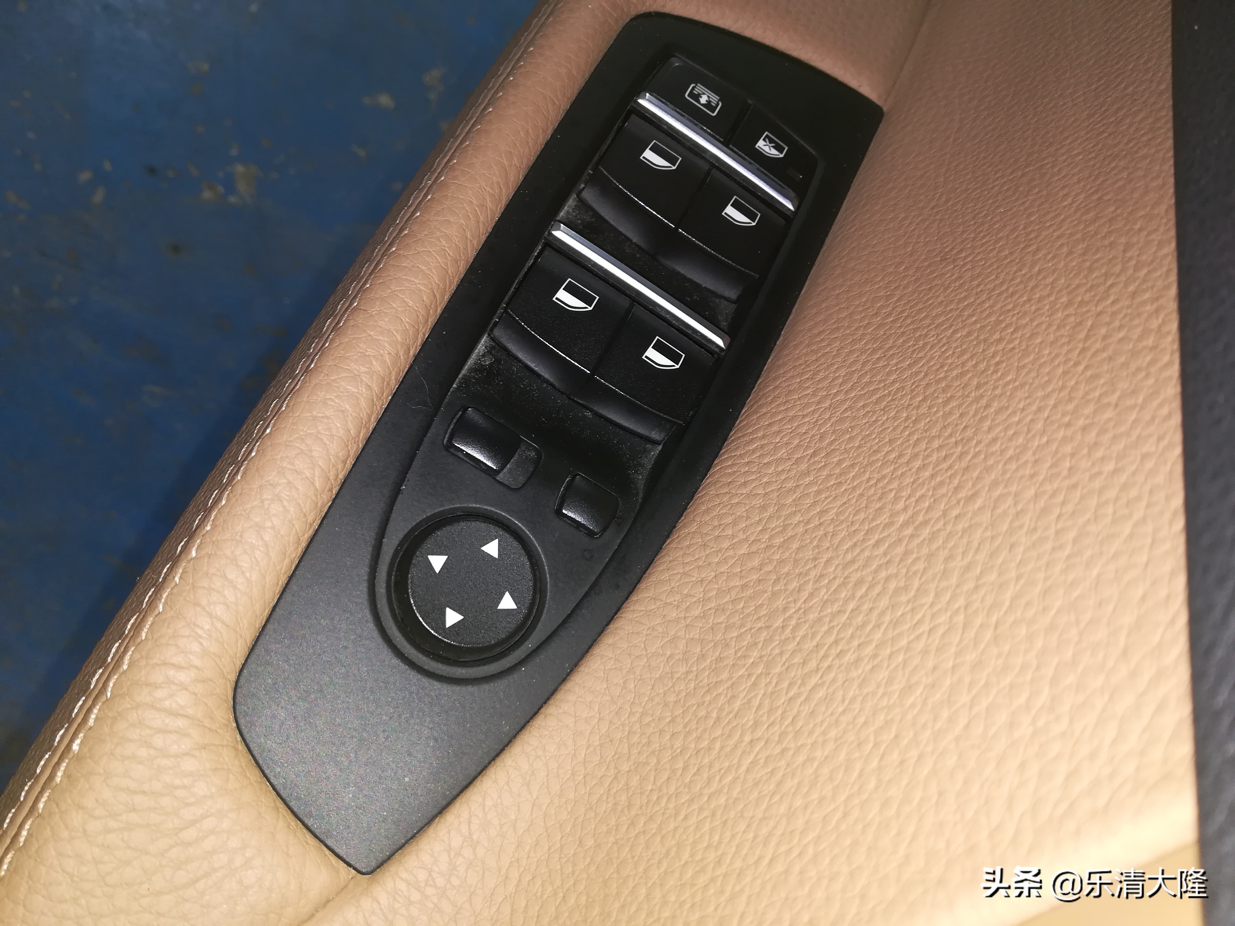 广州宝马7系内饰清洗,宝马7系发动机舱清洗