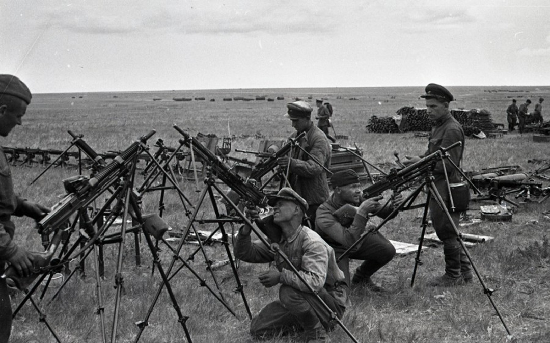 日本关东军攻击东北大营,日本关东军猎杀西伯利亚虎