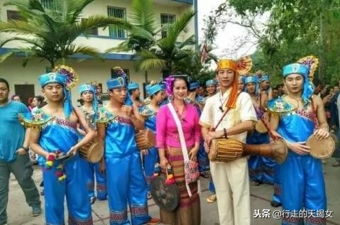 欢乐的泼水节鸟语花香,泼水节溢出的欢乐