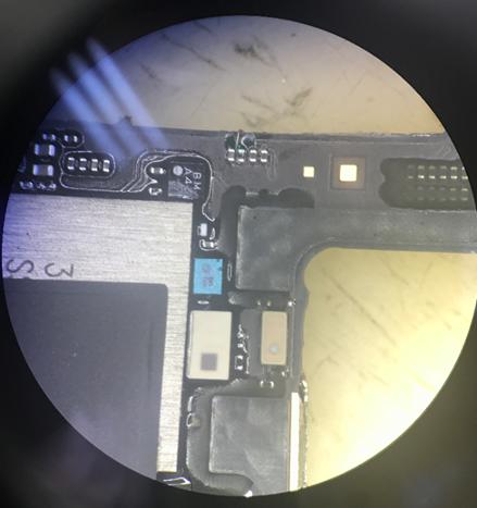 iphone8后摄和闪光灯均打不开,iphone8后摄像头间歇卡死