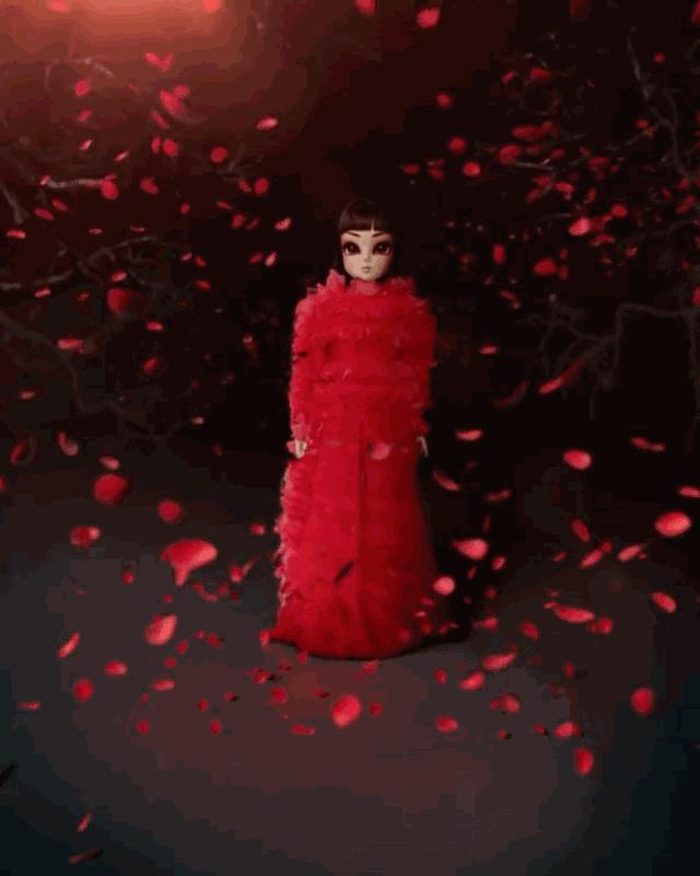 “Valentino红”降临东京，冠希哥说最近的生活“888”