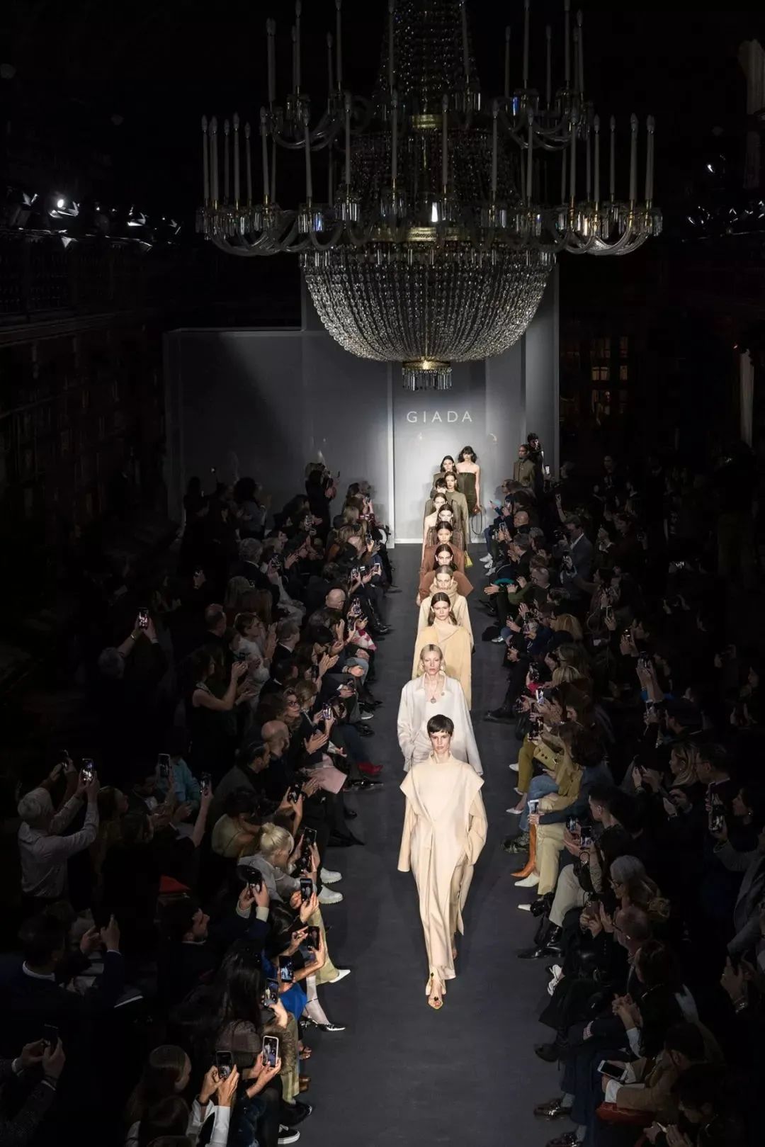 47岁董卿最惊艳的穿衣,董卿日常穿搭