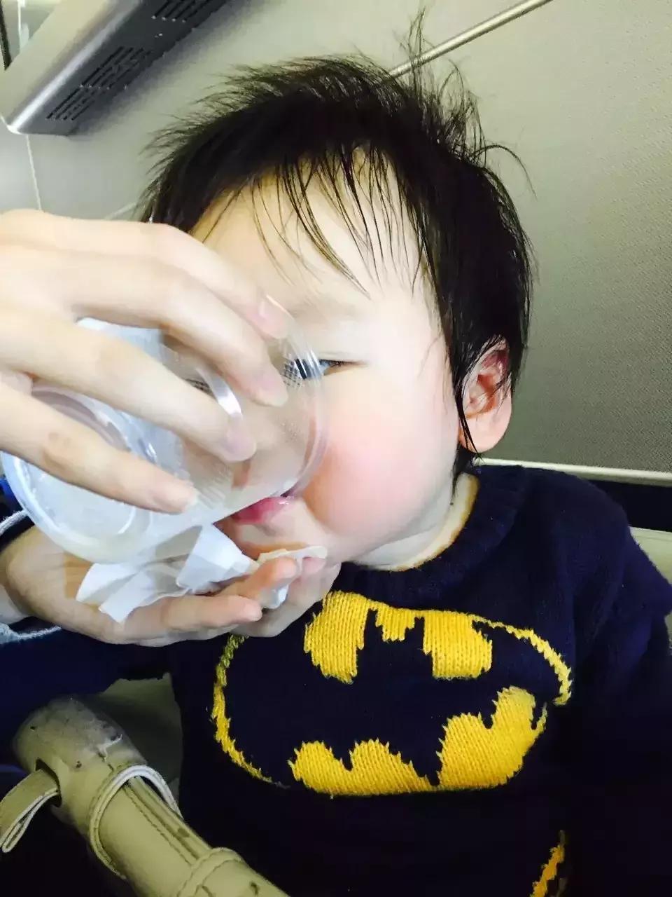 带娃长途飞行攻略,假期带娃体验一次飞行的感觉