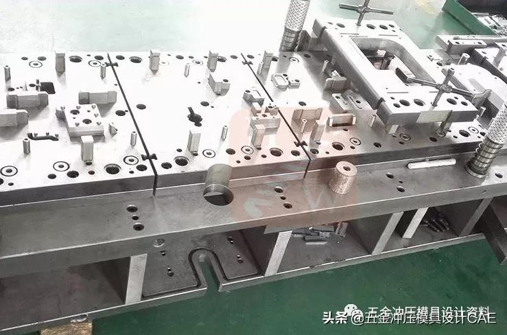 冲压工艺与模具设计,汽车冲压模具工艺设计