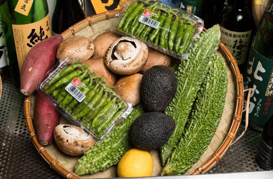 日式酒场大哥大出来营业了，清晨3点还被小仙女围观