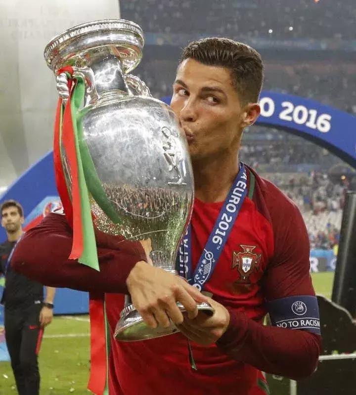 一分钟回顾c罗的传奇之路,c罗生涯纪录完整版