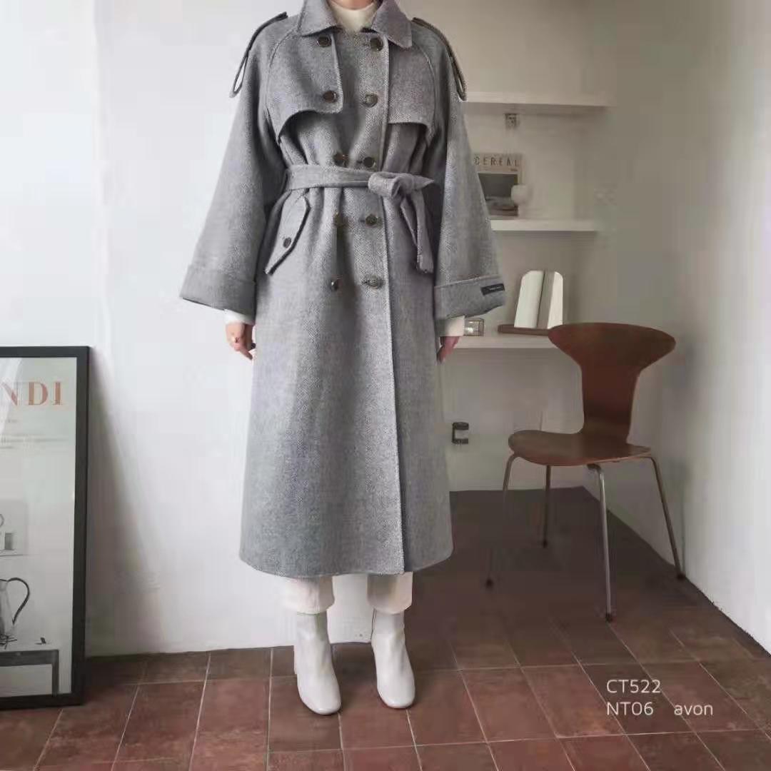 2018年韩国爆火的红蓝两边外套,韩国最新外套穿搭