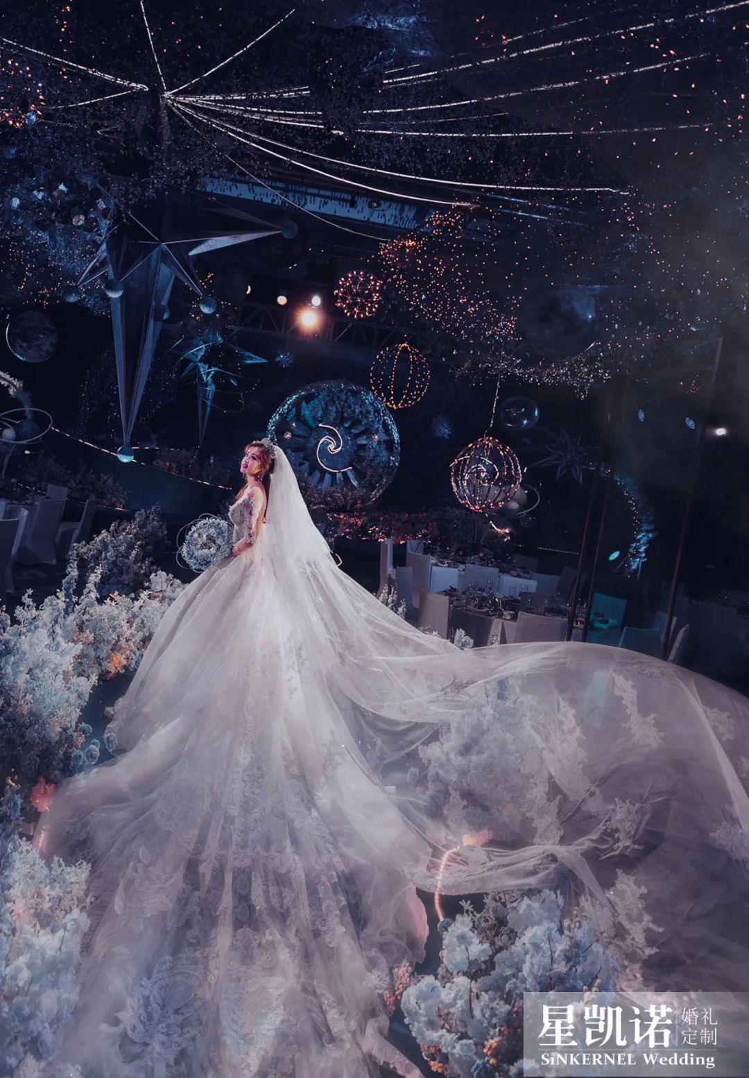 一整个触手可及的宇宙星河，把仰望的星空搬进婚礼，繁星璀璨