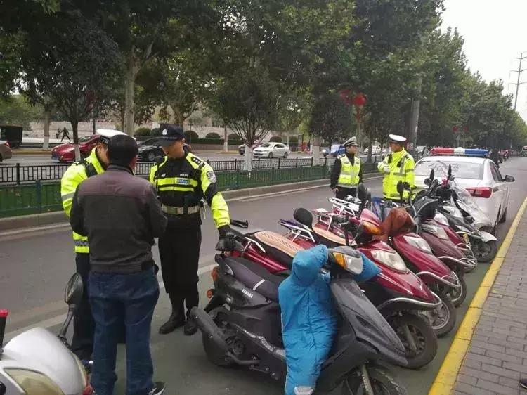 西安入选最幸福城市的新闻发布会,连续十年中国十大最具幸福感城市