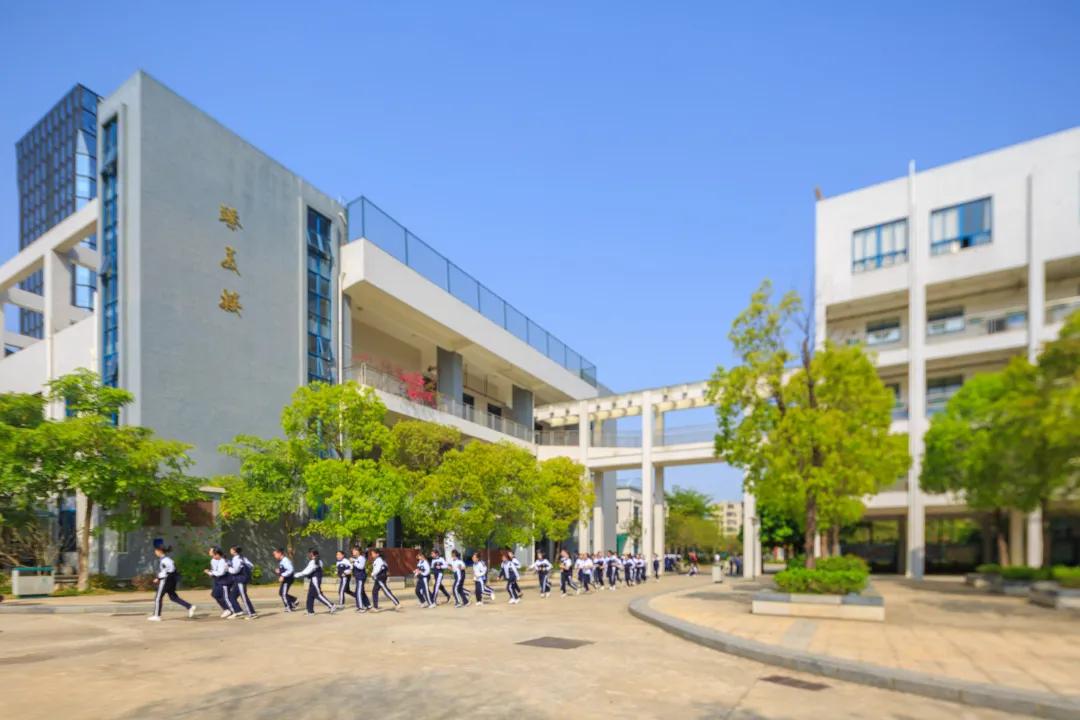 深中龙初入学积分,深圳中学初中部与深中龙初哪个好
