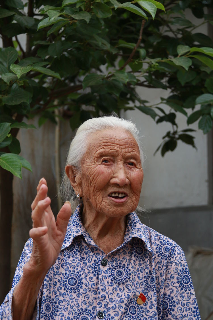 不忘初心牢记使命老党员走访纪实,走访建国前老党员活动