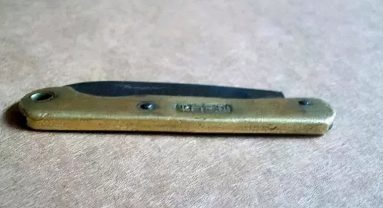 记忆中的广西平南县，水泥厂、华丽大酒店、永发牌香烟