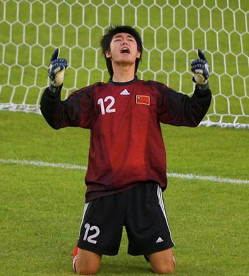 恒大门将曾诚退役了吗,广州恒大守门员曾诚哪去了