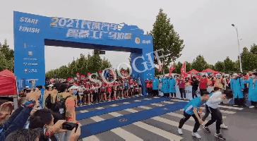 当我在长城工厂看马拉松时，我想些什么