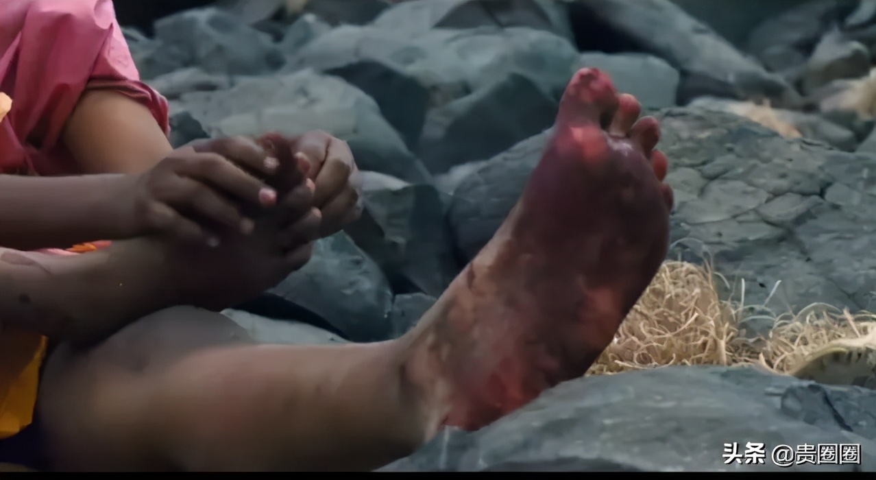 非洲黑人超模，曾被性侵、割礼、逼婚，却活出璀璨人生