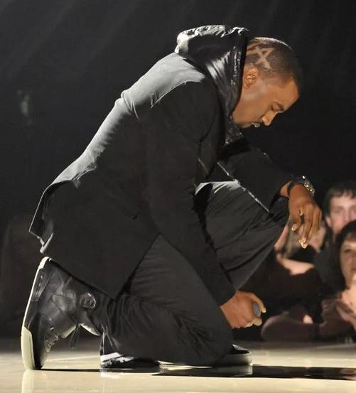 格莱美taylorswift侃爷,侃爷现场freestyle格莱美