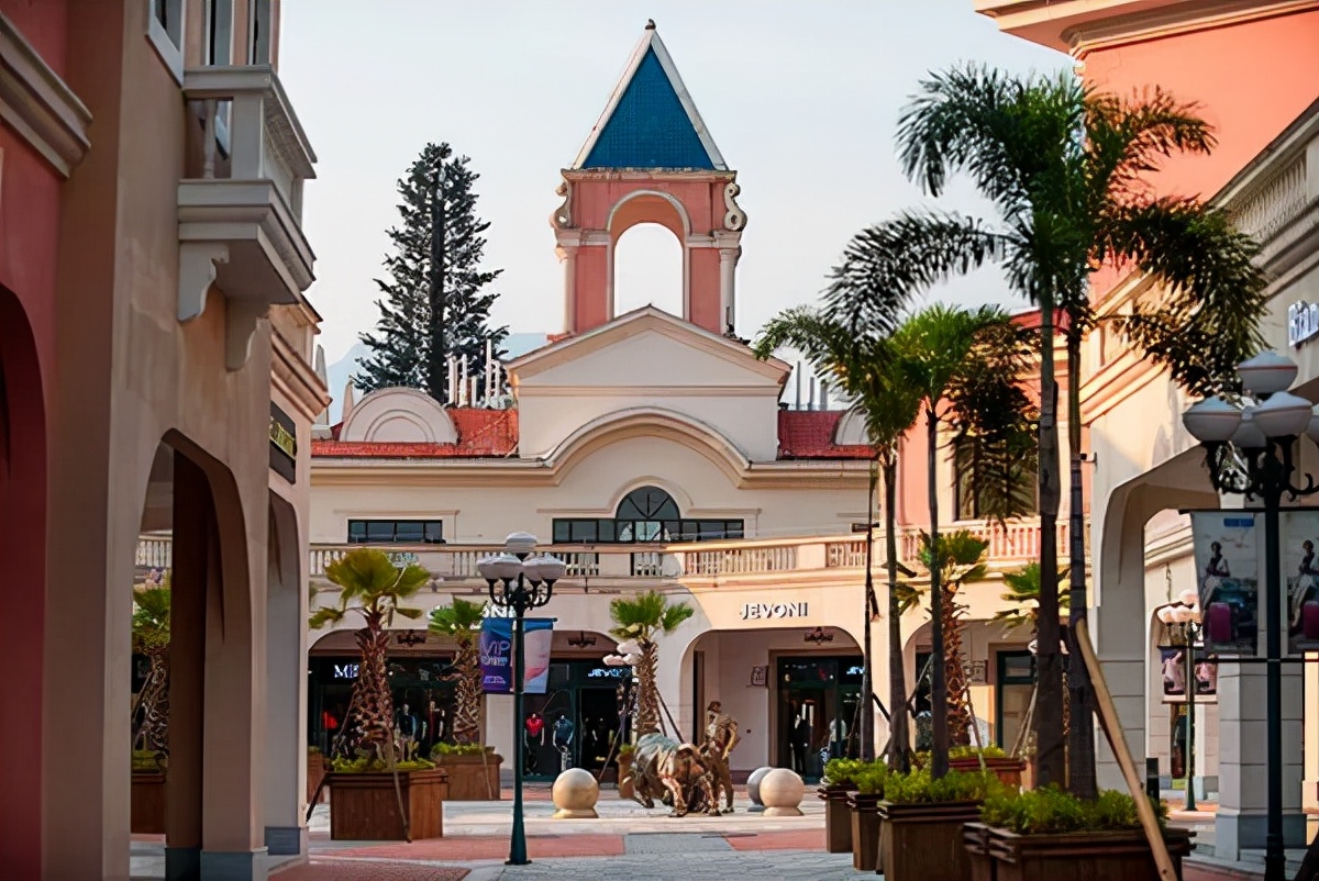 4家奥莱却缺实力运营商！福州能跑出头部玩家吗？