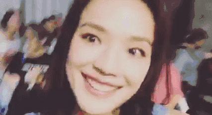 意外真摔光脚退场，粉丝滤镜被她狠怼，舒淇还是那个任性女侠啊