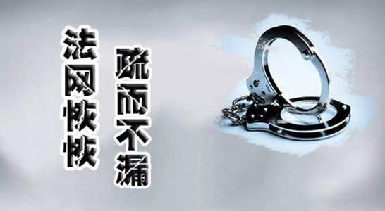 保定车祸司机甩出车外当场身亡,保定撞死人逃逸