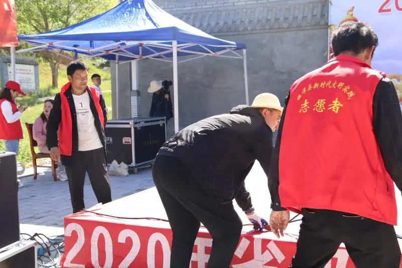 人人都是奋斗者个个都是追梦人,我们都是追梦人努力创造一切