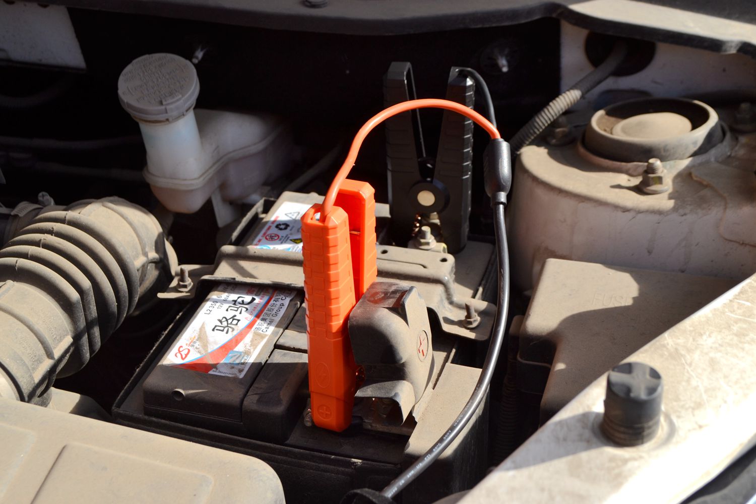 发电机对比户外电源,小型发电机和户外电源优缺点