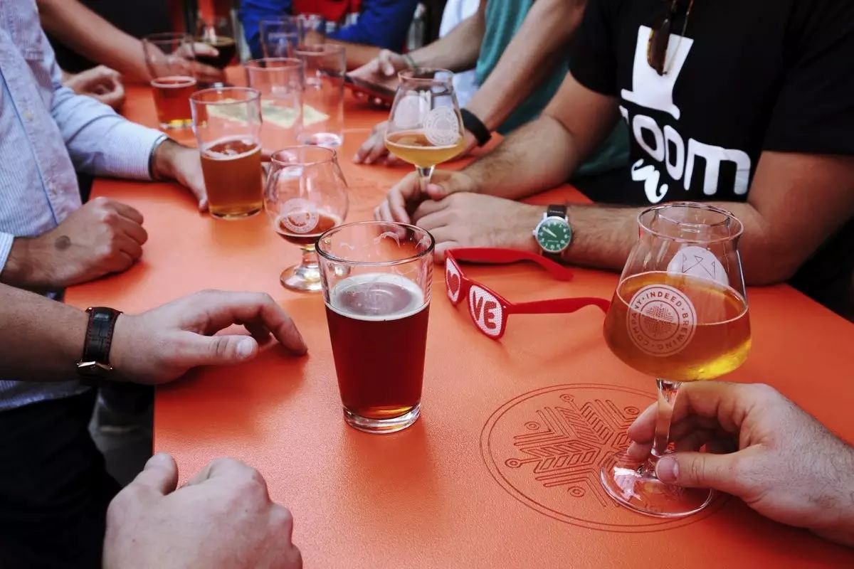 酒吧新手开店如何运营,酒吧营销线下引流100个方法