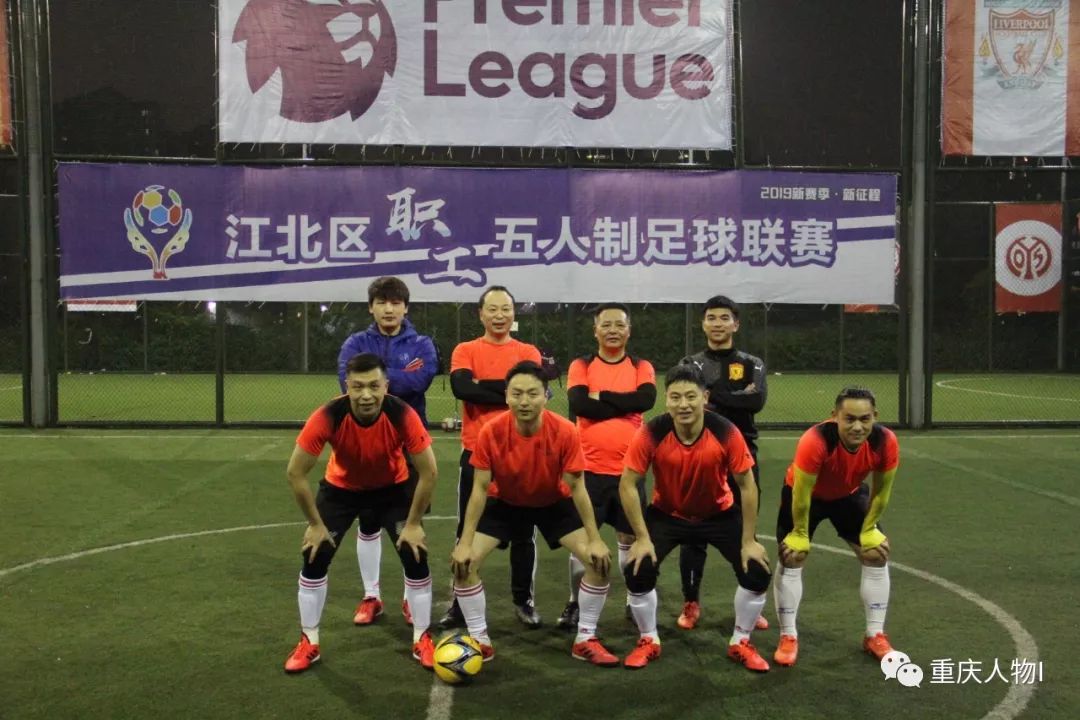 重庆骑摩托车上班,重庆大叔骑摩托