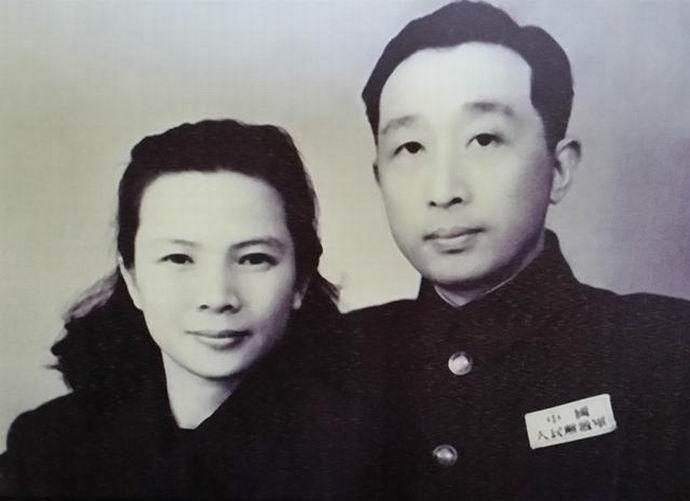 1938年，毛主席在延安接见张学思，笑着说：公子哥，缺不缺钱花？