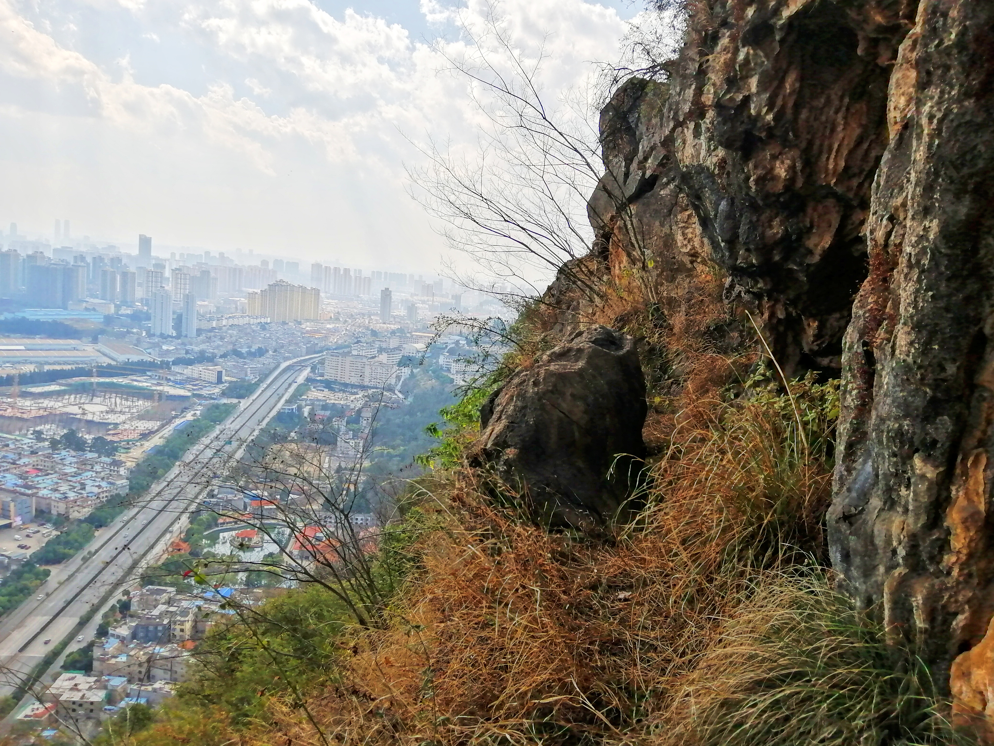 惊喜？悲哀？昆明三环徐霞客探寻过的两个溶洞，还是380年前样子