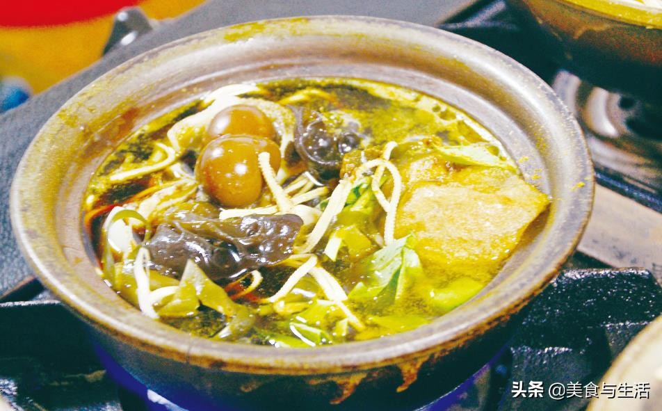 *京大南**妈卖砂锅粉丝，一天能卖200锅，很多人都慕名而来