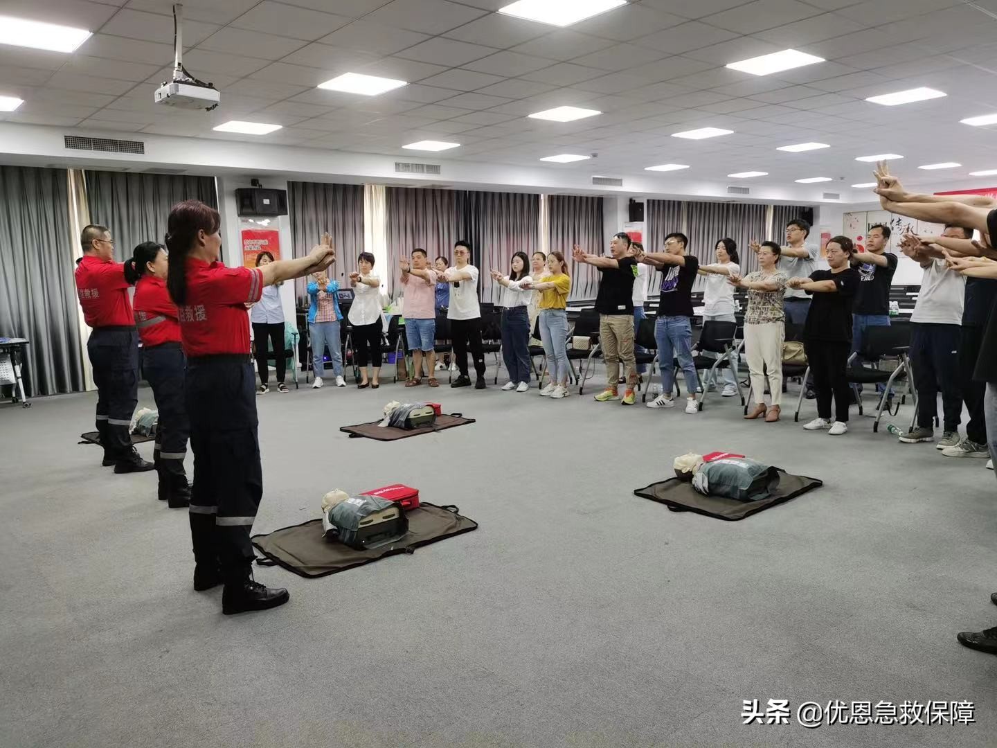 优恩急救培训走进常州龙腾商学院