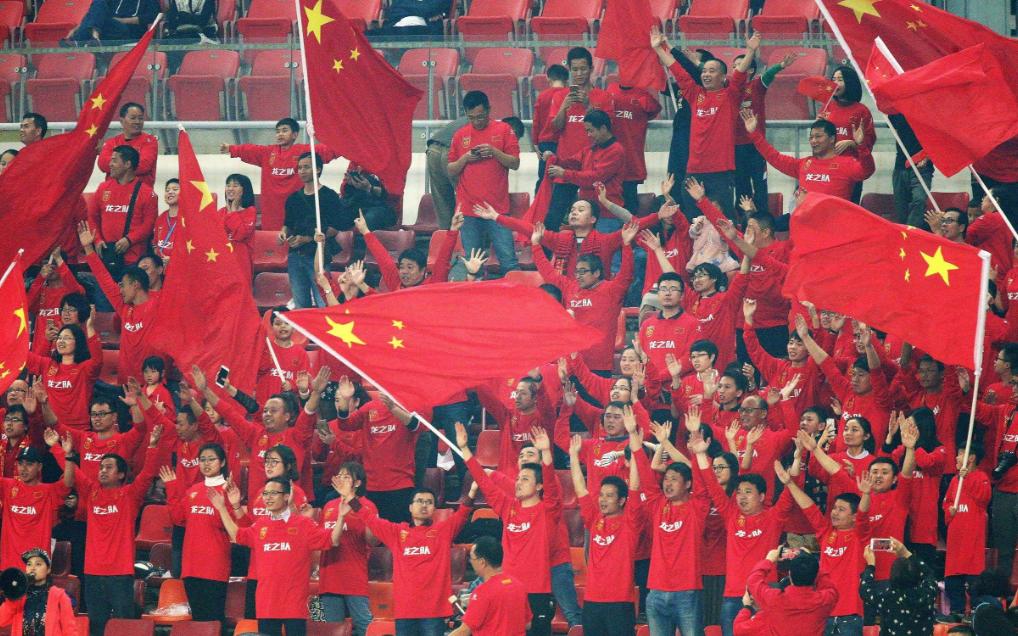 国足2-1泰国球迷互骂超燃剪辑,国足2-1泰国球迷互骂超然剪辑