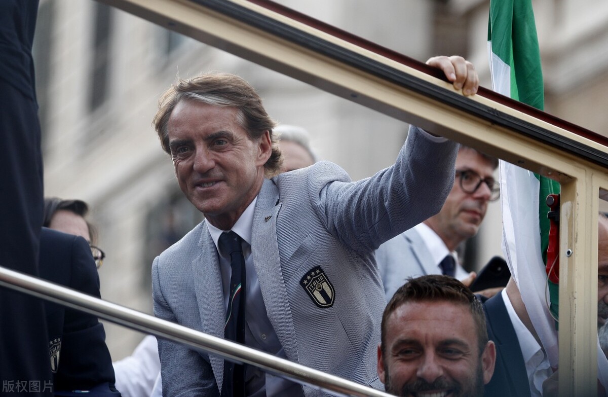 罗马夺冠狂欢,意大利罗马夺冠游行