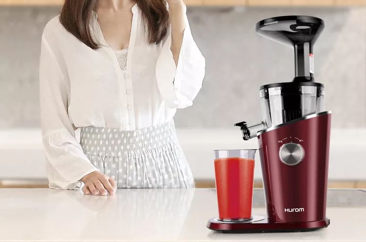 果汁减肥十天瘦二十斤,喝果汁减肥可以吃饭吗