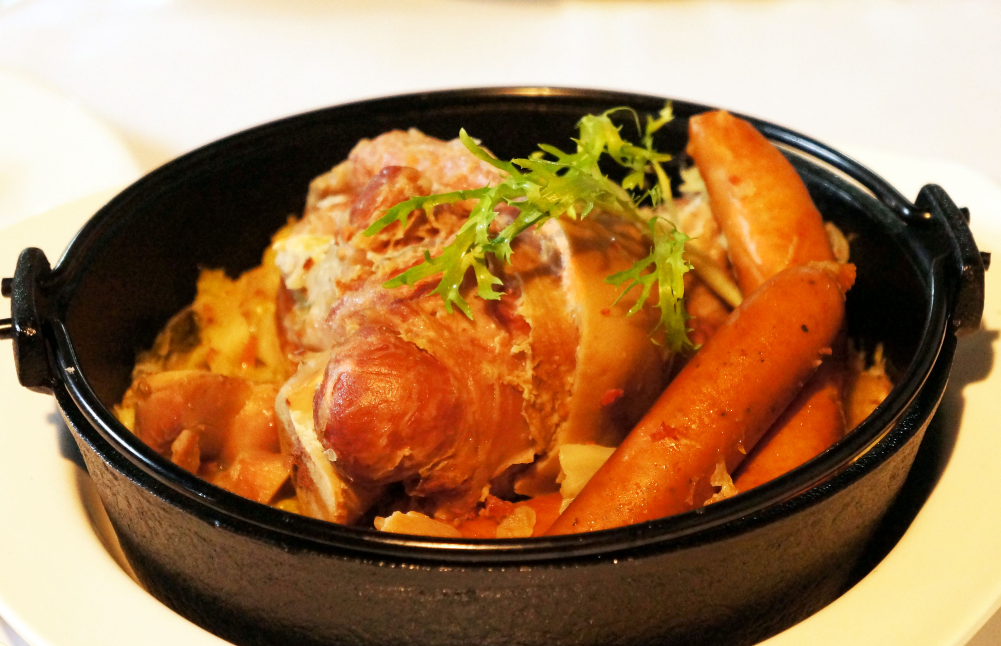 原来欧美人喜欢这样炖肉，简单美味又馋人，一大锅都不够吃