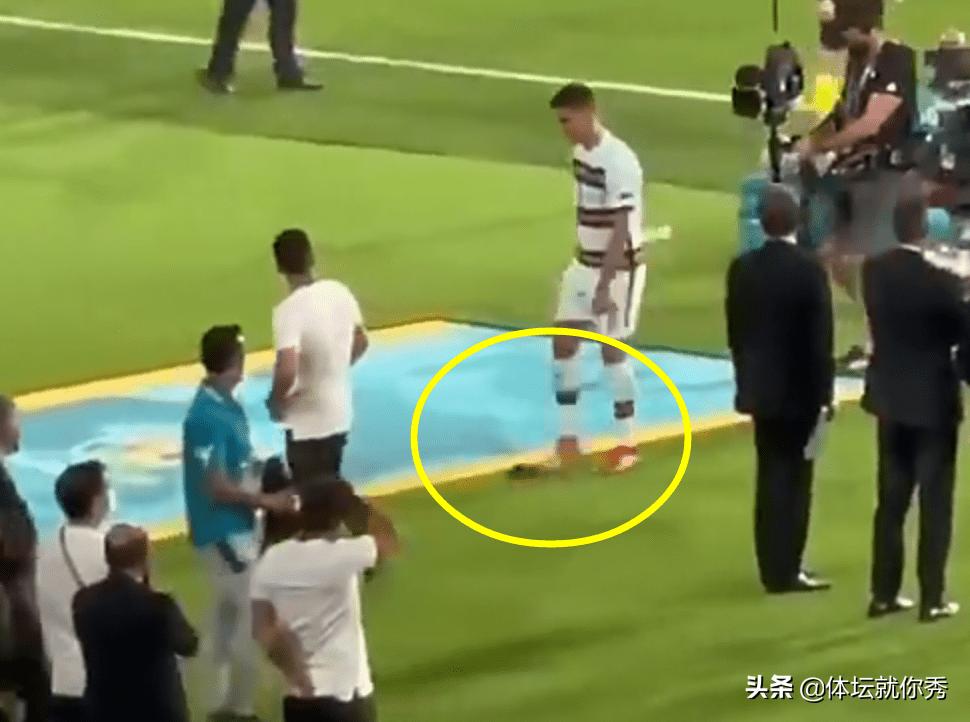 c罗新球队遭遇挫折后失控被批评,争议判罚c罗