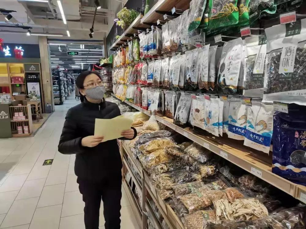 疫情无情人有情爱心蔬菜送一线,疫情无情民生有爱送菜到家暖人心