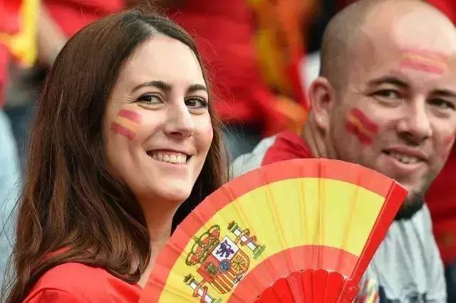 奔驰让女人哭泣，西班牙LUPO包包让你笑容如花！