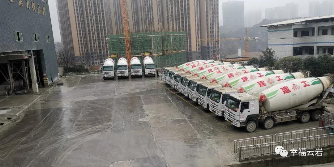 工厂机器运转轰鸣声,工厂的机器轰隆隆地响着