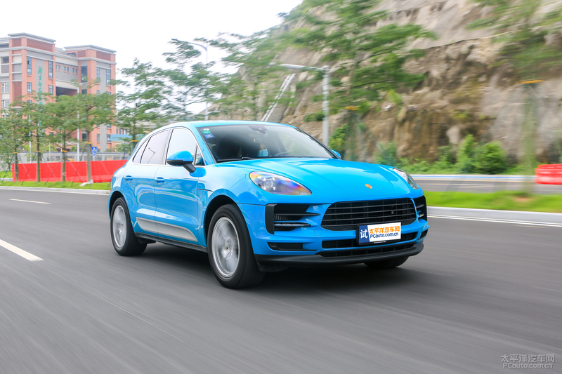2019款保时捷macans运动suv之选 (2022款保时捷macan s深度试驾2.9t)