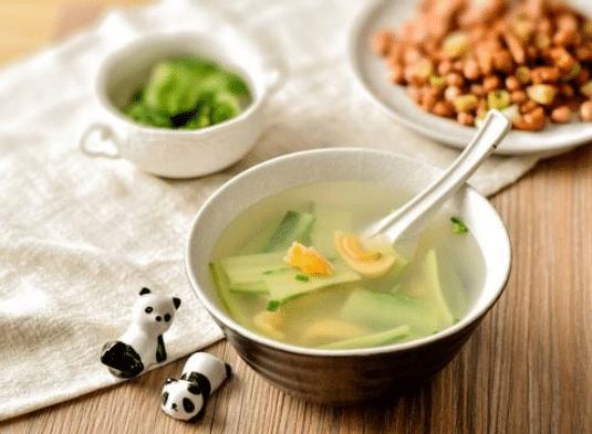 小男孩暴饮暴食变成300斤的大胖子,男童6岁就开始长胖了怎么处理